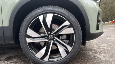 Volvo XC40 2.0 B4P Ultra Dark 5dr Auto Petrol Estate